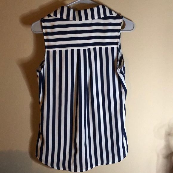 Strap tank top blouse - Picture 2 of 2